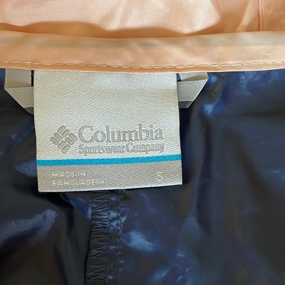 Columbia rain jacket 1/2 zip pull over - Picture 3 of 8